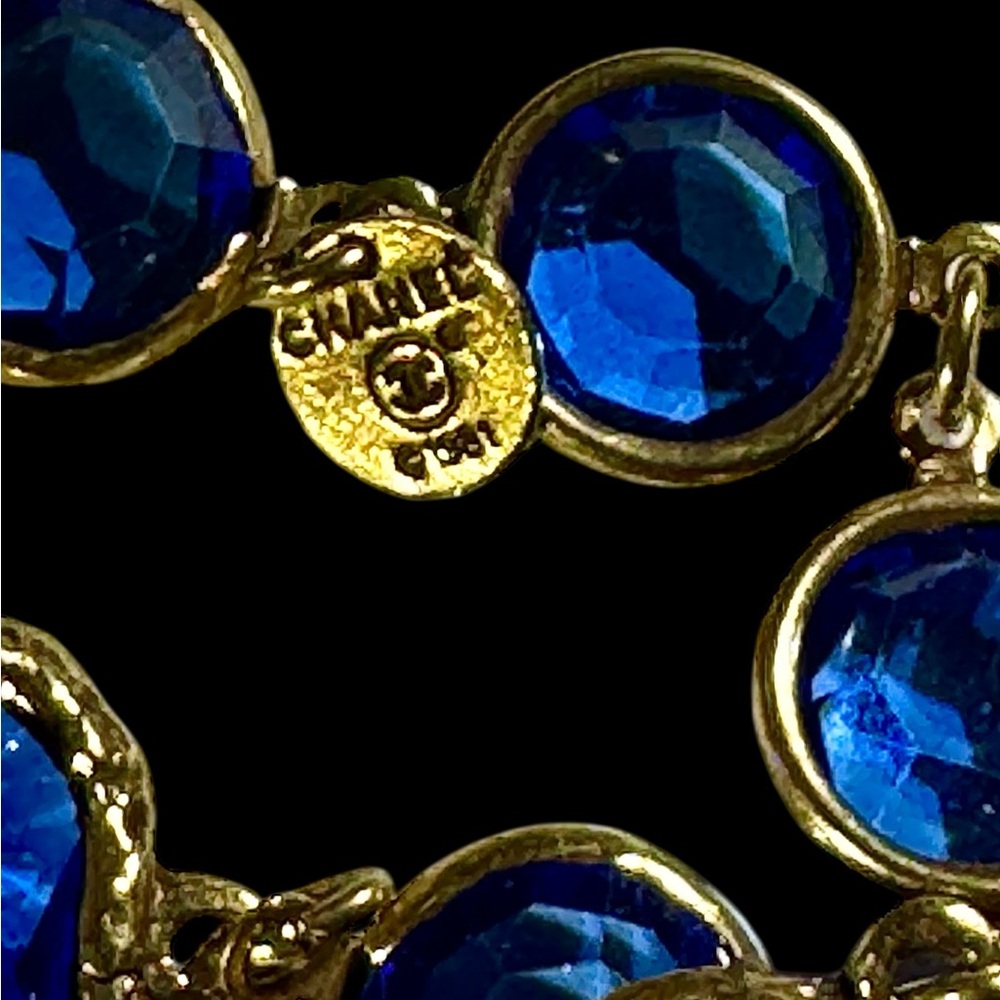 Chanel vintage 1981 Chicklet Necklace in Sapphire-blue. - Picture 5 of 8